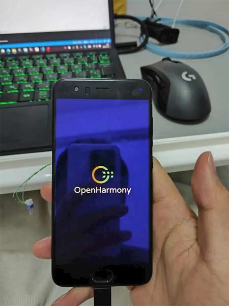 小米 6 移植鸿蒙 OS 成功开机[多图]