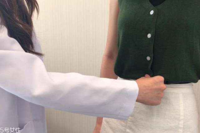 祛湿按什么穴位最有效 祛湿按摩哪里 祛湿按什么穴位最有效 祛湿按摩哪里