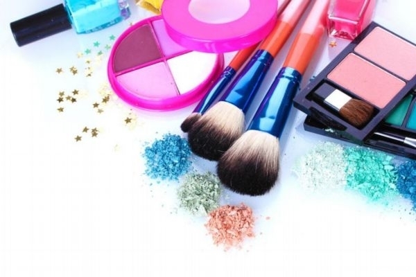 化妆品生产日期怎么看 化妆品成分禁用目录