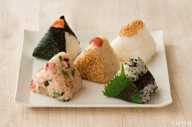日本的饭团有味道吗 日式饭团有哪些种类