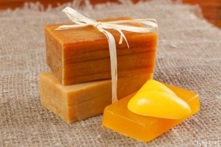 肥皂是酸性还是碱性 肥皂的主要成分