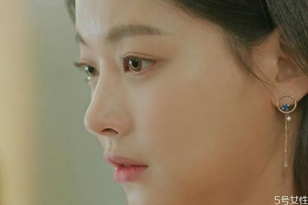 如何消除脸部水肿 脸部消水肿的最快方法