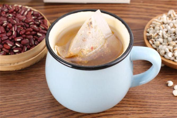 红豆薏米茶可以当水喝吗 红豆薏米茶可以长期喝吗