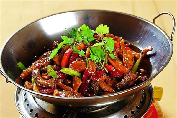 干锅牛杂的做法 干锅牛杂吃了会上火吗
