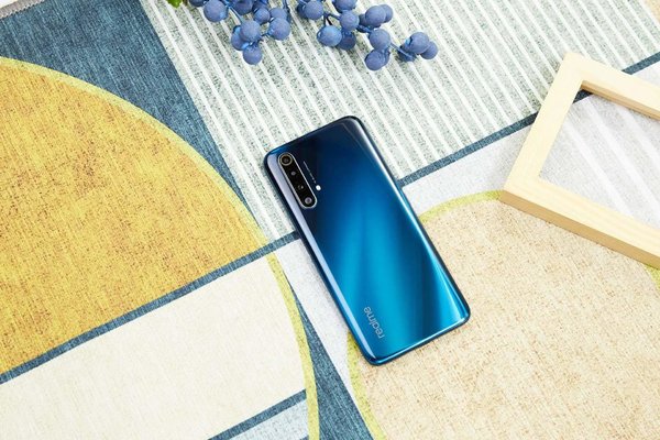 realmeQ2和realmeQ2pro哪个好值得入手-参数区别对比