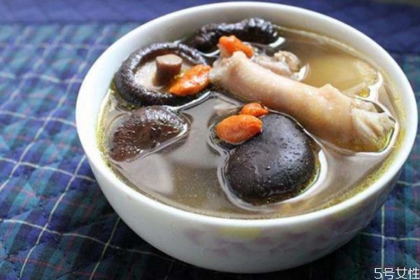 孕早期喝什么汤好 常见的安胎汤有什么
