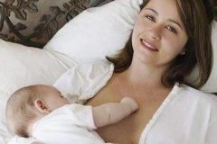 母乳变红怎么回事 母乳是妈妈的血吗