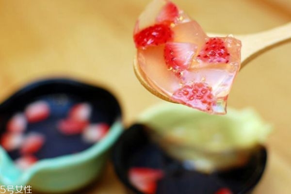孕妇可以吃果冻吗 孕妇可以吃哪些零食