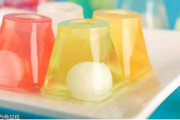 孕妇可以吃果冻吗 孕妇可以吃哪些零食