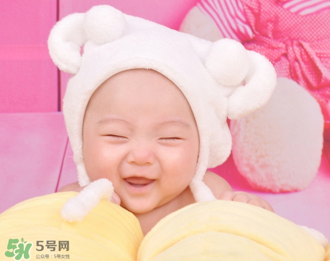 宝宝多大开始记事？宝宝从出生开始就有记忆