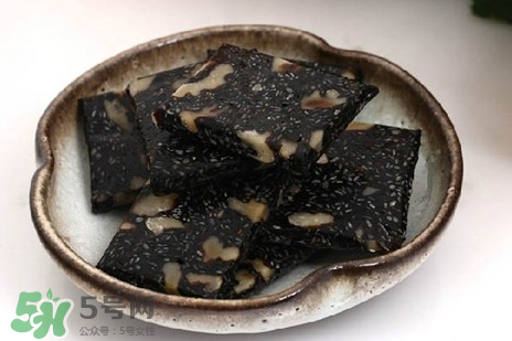哺乳期吃阿胶对宝宝有影响吗？哺乳期能不能吃阿胶？