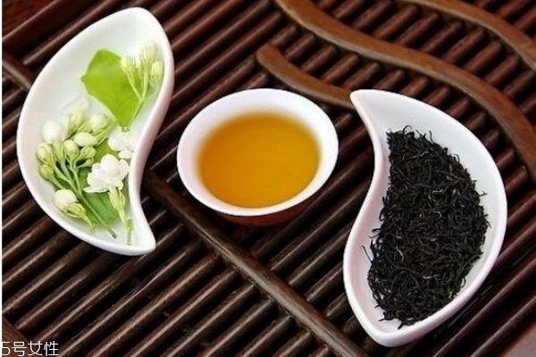 孕妇喝茶三大注意事项 怀孕期喝茶需要注意这些