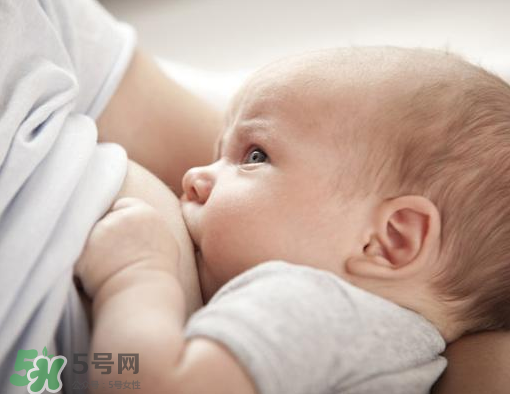 八月份可以断奶吗？8月份可以断奶吗？