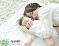 生完孩子后掉头发是正常的吗？产后掉发掉多少属于正常?