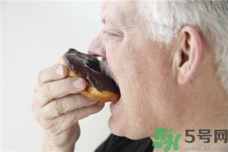 高血脂不能吃什么食物？高血脂要注意什么？