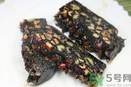 贫血吃什么补血？贫血吃阿胶好吗？