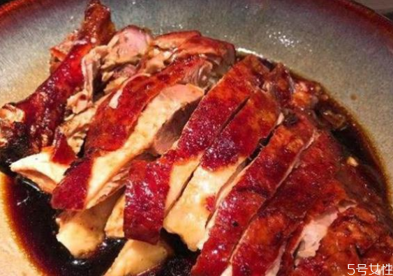 烧鸭是什么鸭 北京烤鸭和烧鸭的区别