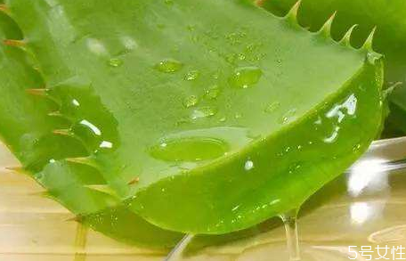 维e芦荟胶涂完要洗吗 维e和芦荟胶可以天天敷吗