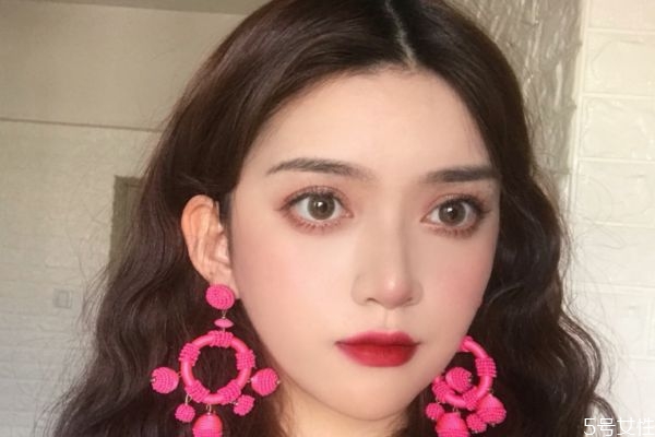 美瞳的l和r是什么意思 美瞳l和r哪个是左右