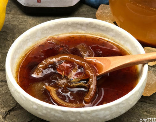 柠檬膏熬出来苦是怎么回事 柠檬膏为什么炖不成膏
