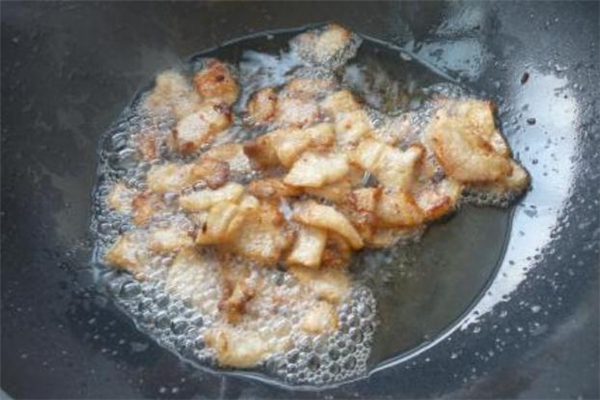 带皮五花肉好吃吗 带皮五花肉怎么炸好吃