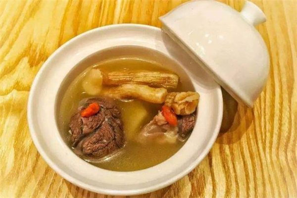 沙参麦冬汤的做法 沙参麦冬汤适合什么人喝