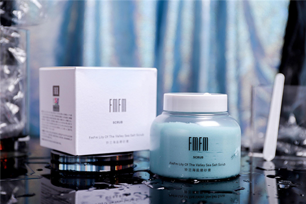 使用磨砂膏的注意事项 磨砂膏可以用在脸上吗